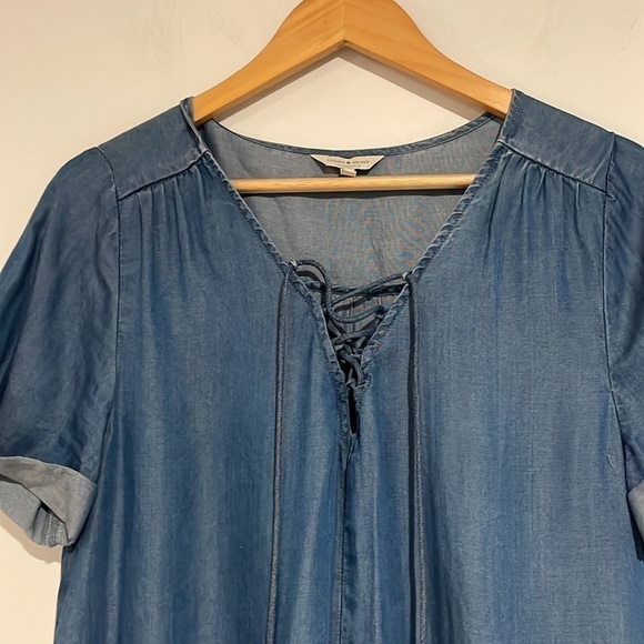 Lucky Brand Chambray short sleeve dress size medium - Picture 3 of 5